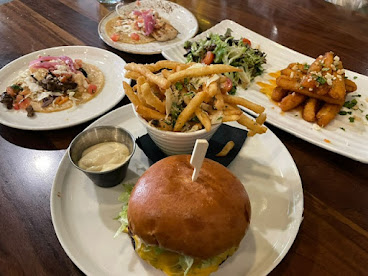 Le Papagayo Carlsbad signature dishes Papagayo Burger
Chicken Picatta
Short Rib Birria Nachos